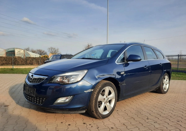 Opel Astra cena 14600 przebieg: 245723, rok produkcji 2011 z Sępopol małe 172